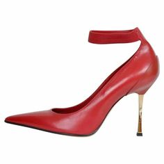 F/W 1997 Tom Ford For Gucci Red Leather Ankle-Strap Stiletto Shoes It Size 40 - Us 10 Condition: New Tom Ford Heels, Tom Ford For Gucci, Mens Suede Loafers, Gucci Pattern, Tom Ford Gucci, Chestnut Boots, Crystal Sandals, Caged Heels, T Strap Heels