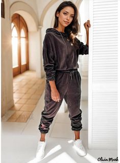 Olivia Mark - Velvet Hooded Long Sleeve Active Leisurewear in Solid Color Velvet Tracksuit, Velour Tracksuit, Velvet Hoodie, Velvet Suit, Two Piece Pants Set, Traje Casual, Matching Leggings, Sweatpants Set, Tracksuit Set