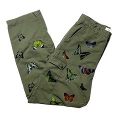 "Y2K Custom Gaps Cargo Pants Butterfly Printed / Y2K Clothing / Custom Made Pants / Butterfly Printed Cargo 👋🏻 Hello, Please follow my shop 🔥Price drop everyday, offer accepted If you like this item please 🖤 Measurements :  Waist: 16\" inches Inseam: 30\" inches  Front Rise: 12\" inches Leg Opening: 9\"!inches Thigh: 10\" inches Length : 42\" inches Kness: 10\" inches ** NO REFUND, please read all description before make a decision." Cargo Hose, Offer Accepted, Y2k Clothing, Pantalon Cargo, Price Drop, Butterfly Print, Cargo Pants, Gender Neutral, Custom Made