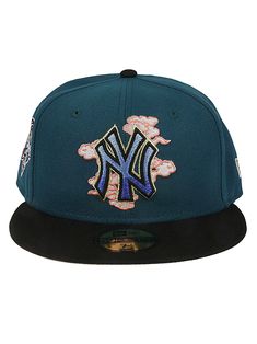 59fifty new york yankees cap by New Era Capsule. This item is in size 7 3/8 and the color is Green Ny Hats, Yankee Hat, Custom Fitted Hats, Swag Hats, Streetwear Hats, Yankees Cap, Dope Hats, Random Clothes, Hat Aesthetic