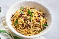 Spaghetti-Nester mit Speck | BRIGITTE.de