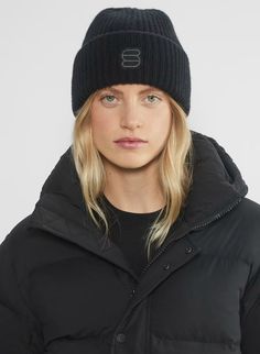 THE SUPER PUFF™ RIB CUFFED BEANIE - Wool and cashmere knit beanie The Super Puff, Super Puff, Cuffed Beanie, Cashmere Yarn, Fully Fashioned, Wool Beanie, Zip Sweater, Crop Tshirt, Sweater And Shorts