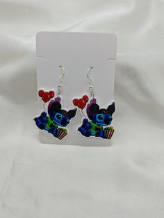 These cute little earrings are sure to delight in the parks. Light weight. Friends Aesthetics, Little Earrings, Bracelets Diy, Beaded Bracelets Diy, Etsy Earrings Dangle, Jewelry Inspo, Earrings Photo, Lilo And Stitch, Cute Earrings