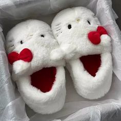 Brand New, No Box. Cute, Hwllo Kitty Slippers! Size Fits Approx 7.5-8 Shoe Size In Womens Plush Material Non-Slip Bottom See Photos Images Hello Kitty, Ac New Leaf, Kitty Clothes, Hello Kitty Clothes, Hello Kitty Aesthetic, Hello Kitty Accessories, Kitty Plush, Mia 3, Hello Kitty Plush