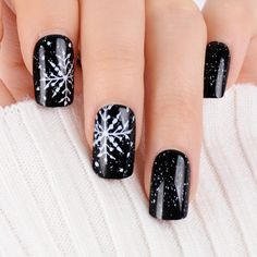 PRICES MAY VARY. ❄️Short False Nails: You will get 24 pcs of short glittering snowflake false nails and 24 pcs of adhesive nail tabs for nail applying. These Christmas stick on nails will bring happiness to your Christmas holiday ❄️High Quality Material: Made of ABS material, these fake nails are colourful, glossy, durable and not easy to break ❄️Winter Design: The black Christmas designed false nails are printed with snow and large snowflakes, which are perfect decorations for winter days and Christmas. Begin your wonderful winter with these elegant snowflake false nails ❄️Wide Applications: These snowflake press on nails are suitable for Christmas party, nail decals or daily use, being ideal gifts for your wife, girlfriend, sister, mother or female friends ❄️How to Apply: 1. Trim and fil Christmas Nails Really Short, Christmas Nails Short Black, Short Black Christmas Nails, Black Nails With Snowflakes, Christmas Nails Snowflake, Large Snowflakes, Salon Decals, Nail Art Noel, Black Nails With Glitter