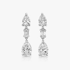 Capture the immense span and sparkling brilliance of the sun on the sea. Diamond Jewelry Designs, Solid Gold Earrings, Diamond Drop Earrings, Emerald Earrings, Diamond Drops, Drop Earring, Accessories Jewelry Earrings, Fine Jewellery Earrings, Jewelry Rings Engagement