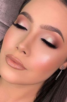 Eye Makeup For Brown Eyes Wedding, Blush Smokey Eye, Eye Makeup For Wedding Bridesmaid, Formal Party Make Up Look, Eyeshadow For Bride, Make Up Looks For Bridesmaid, Formal Makeup Natural Glowy, Makeup For Rose Gold Dress Bridesmaid, Simple Dama Makeup