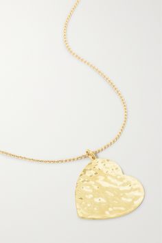 Jennifer Meyer's necklace is strung with a heart-shaped pendant, making it a perfect gift for a loved one. Handmade from 18-karat gold, it has a hammered finish that catches the light beautifully. Wear it alone or layered with similar styles. Hammered Jewelry, Pendant Making, Jennifer Meyer Jewelry, Large Pendant Necklace, Heart Shaped Necklace, Jennifer Meyer, Resin Necklace, Fine Jewellery Necklace, Gold Style