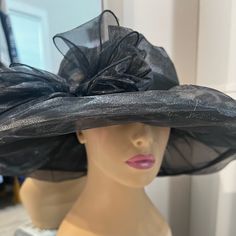 Brand New Without Tag. Elegant Organza Hat Adjustable & Foldable. Lightweight And Fit All Sizes. Black Curved Brim Hats For Party, Adjustable Black Hat For Evening, Black Brimmed Hat For Party, Black Brimmed Sun Hat For Evening, Black Fedora For Kentucky Derby, Elegant Party Sun Hat One Size Fits Most, Elegant Black Adjustable Hat, Black Curved Brim Sun Hat For Evening, Elegant Party Hats One Size