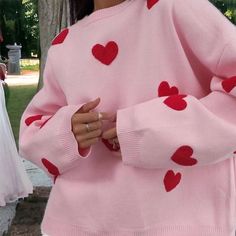 Oversized Heart Sweater - Curated Home Decor Hari Valentine, Women Sweaters Winter, Heart Sweater, Embroidered Heart, Oversized Pullover, Embroidered Sweater, Round Neck Sweaters, Warm Sweaters, Women Sleeve