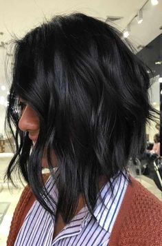 Textured wolf minimize for lengthy hair- #cut #Hair #long #Textured #wolf Check more at https://howcandothis.com/hairstyleideas/textured-wolf-minimize-for-lengthy-hair/ Nice Short Haircuts, Medium Length Hair With Layers, Midlength Haircuts, A Haircut, Short Hairstyle, Haircut For Thick Hair, Facial Features, Pixie Bob