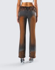 Lure them into the jungle with these brown denim fur jeans 🤎 With a chic and trendy look, these stretch denim pants are complete with a vintage wash and comes with a detachable brown faux fur belt 👀 Brown Fall Jeans With Belt Loops, Brown Jeans With Belt Loops For Fall, Trendy Brown Flare Jeans For Fall, Brown Flare Jeans With Five Pockets For Fall, Mid-rise Brown Flare Jeans, Trendy Brown Jeans With Five Pockets, Brown Denim Pants For Fall, Brown Denim Flare Jeans For Fall, Trendy Brown Denim Flare Jeans