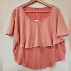 New With Tags No Flaws Chic Apricot Short Sleeve Tops, Peach Short Sleeve Top For Brunch, Pink Ruffle Tops For Layering, Pink Ruffled Tops For Layering, Peach Ruffled Tops For Spring, Peach Cotton Tops For Brunch, Spring Peach Ruffled Tops, Pink Ruffle Tops For Loungewear, Pink Ruffled Tops For Loungewear