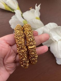 Antique Gold Kada, Bangles South Indian, Bangles Antique Gold, Gold Kada, 22k Gold Bangles, Gold Bangles Indian, Indian Bangles, Temple Jewelry, South Indian Jewelry