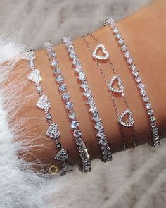 Stylish Jewelry Accessories, Xoxo Jewelry, Girly Bracelets, Pandora Bracelet Designs, Dope Jewelry Accessories, Neck Pieces Jewelry, Crystal Bead Jewelry, Three Hearts, Preppy Jewelry