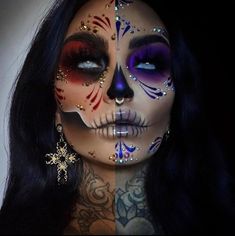 Catrina Makeup Ideas, Sarah Cabrera, Makeup Dia, Neon Unicorn, Catrina Makeup, Halloween Makeup Sugar Skull, Beetlejuice Makeup, Dead Makeup