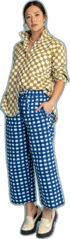 Casual Gingham Wide Leg Bottoms, Casual Wide Leg Gingham Bottoms, Relaxed Fit Capris With Pockets For Vacation, Gingham Bottoms For Spring Loungewear, Spring Gingham Loungewear Bottoms, Casual Gingham Relaxed Fit Bottoms, Casual Gingham Bottoms With Relaxed Fit, Casual Gingham Bottoms With Elastic Waistband, Casual Gingham Pants For Summer