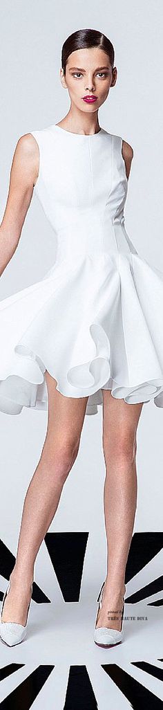 Georges Hobeika Spring Summer 2015 ♔ White Cocktail Dress ♔ Tres Haute Diva White Cocktail, White Cocktail Dress, Georges Hobeika, Little White Dresses, 2015 Fashion, Spring Summer 2015, Little Dresses, 1 800