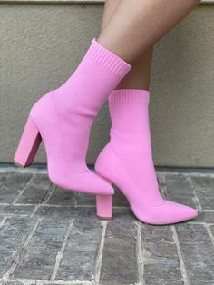 SHOWSTOPPER pink sock heels featuring lightweight stretchy fabric on the ankle with a pump heel. These are absolutely perfect for a girls night out! Pink Heels Outfit, Sock Heels, Ankle Sock Boots, Glass Slippers, Twinkle Toes, Ankle Sock, Funky Shoes, Heels Outfits, Pink Socks