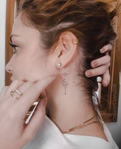 25 Low-key Stunning Behind The Ear Tattoos To Get ASAP Word Neck Tattoos, Star Tattoos Behind Ear, Back Ear Tattoo, Moon Star Tattoo, Nape Tattoo, Sparkle Tattoo, Small Moon Tattoos