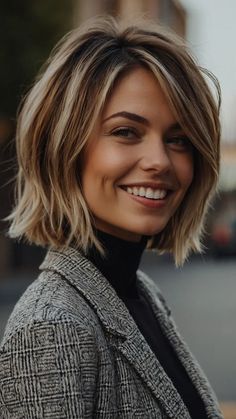 15 Fabulous Short Hair Cuts for Women That Are Pure Perfection 42 Women With Round Faces, Short Haircut Ideas, Hair Cut Ideas, Flattering Haircuts, Short Hair Cut, Long Bob Haircuts, Trendy Short Haircuts, Fresh Hair