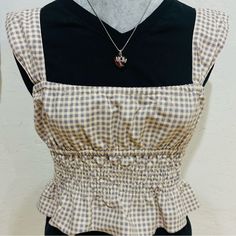 Weworewhat Micro Plaid Ruched Crop Top Made With Wide Straps And An All-Over Ruched Peplum, Perfect For A Matching Chort, Denim Skirt, Sandals Or Whatever Your Style Is! High Quality Garment For Hot Days!! Beach Days Are Coming!! With A Lot Of Elasticity, Perfect For Your Comfort! Chic Gingham Smocked Top For Summer, Chic Gingham Top With Smocked Bodice, Casual Gingham Smocked Top With Ruffles, Spring Chic Gingham Smocked Top, Gingham Square Neck Top For Spring, Spring Gingham Top With Square Neck, Spring Plaid Smocked Top With Ruffles, Spring Gingham Square Neck Top, Casual Gingham Top With Square Neck