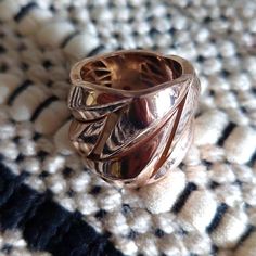 Beautiful Roberto Coin I Believe It's Size 6.5, Please Image With Sizing Rose Color Roberto Coin Ring, Roberto Coin Jewelry, Roberto Coin, Coin Ring, Ring Color, Coin Jewelry, Rose Color, Womens Jewelry Rings, Coin