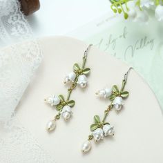 Lily Of The Valley Earrings are one of the best sellers among nature jewelry on Selenichast online shop. They are everyday earrings. This pair of pearl earrings are very popular as fine jewelry. Lily Of The Valley Jewelry, Jewelry For Wedding, Flowers Earrings, Good Wishes, Simple Gift Wrapping, Friend Jewelry, Cool Halloween Costumes, Exclusive Gift, Simple Gifts