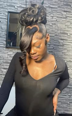 Hairdo Inspiration, Bday Hairstyles, Wig Installs, Cdg Converse, Converse Outfit, Weave Ponytail Hairstyles, Sleek Ponytail Hairstyles, Prom 2023, Black Ponytail Hairstyles