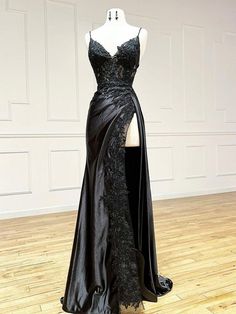 Prom Dresses Long Black, Prom Dress Inspo, Prom Dress Ideas, Prom Inspo, Womens Prom Dresses, Elegant Party Dresses, Prom Dress Inspiration, Prom Dress Shopping, Black Evening Dresses