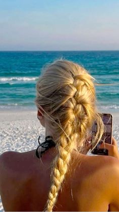 Find cute & easy beach hairstyles, easy summer hairstyles, vacation hairstyles & pool day hairstyles at BookOnBoard.com  Explore beach hairstyles for long hair, short hair, curly hair, black women, medium, beach braids, boho hairstyles, beach blonde hair, perfect simple brown brunette beach hair summer, wavy hair, beach hair color ideas, aesthetic hairstyles for the beach, beach day hairstyles & quick summer hairstyles #beachhairaesthetic #beachvibes #beachlooks #hairinspo #hairideas #beachyhair #winterhair Beach Hair Color, Beachy Hairstyles, Beach Blonde Hair, Easy Beach Hairstyles, Beach Braids, Beachy Hair, New Hairstyles, Beach Hairstyles For Long Hair