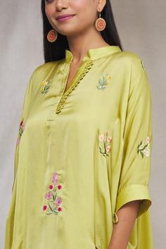 Shop for Made in Pinkcity Green Satin Floral Embroidered Kurta And Pant Set for Women Online at Aza Fashions Asymmetric Cape, Collar Kurta, Embroidered Motifs, Embroidery On Kurtis, Cape Style, A Line Kurta, Indian Dresses Traditional, Embroidery Neck Designs, Kurta With Pants