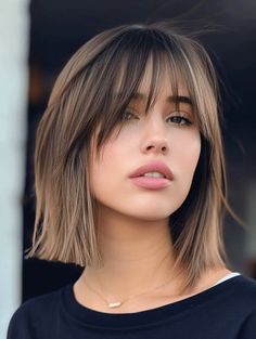 Shoulder Length Lob With Layers Straight, Shoulder Length Layered Bob With Bangs, Tuns Bob Lung, Summer Bangs, Hair Floating, Haircut Shoulder, Spring Haircut, Bob Lung