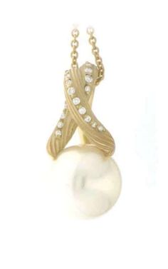 Mikimoto Dorothea Pendant White South Sea Pearl (MPE10010NDXK). 18kt yellow gold ring, matte finish, 1 white South Sea pearl, 12mm, A+ quality and 0.10ct of diamond. Length 20”. Pearl Diamond Pendant, Akoya Pearl Necklace, Diamond Accessories, Cushion Diamond, Sea Pearl, Square Diamond, Sea Pearls, South Sea Pearls, Oval Cut Diamond