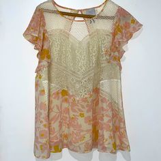 Like New, Never Worn Feminine Yellow Blouse For Brunch, Feminine Yellow Blouse For Day Out, Feminine Yellow Top For Beach, Feminine Yellow Summer Blouse, Feminine Yellow Tops For Beach, Feminine Yellow Blouse For Summer, Butterfly Print Dress, Floral Lace Top, Floral Lace Tops