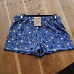 Brand New. Super Soft And Stretchy Pair Of Shorts With Black Cats, Ghosts, Pumpkins And Witch Hats. Size Small. Measure 15" Across Elastic Waist Band, 21" Across Bottom Hem, 13" From Top Hem To Bottom Of Hem And A 2 3/4" Inseam. Comes From A Pet And Smoke Free Home. Kate Spade Pajamas, Penguin Pajamas, Thermal Pajamas, Flannel Nightgown, Embroidered Robes, Witch Hats, Grey Joggers, Sleep Shorts, Womens Tie