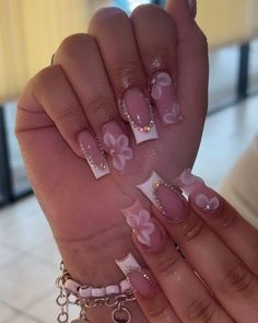 Pretty French Tip Nails Acrylic, Simple Acrylic Ideas, Cute Bridesmaid Nails, Nails Inspo Baddie Pink, Acrylic Nails Ideas Square Long, White Nails Designs Acrylic, Nails Inspiration With Charms, Duck Nail Inspo Y2k, Nail Design Ideas Fall