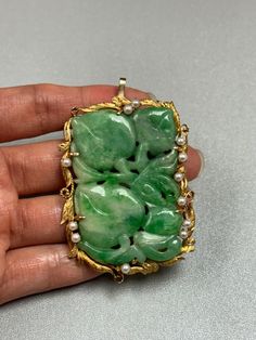 Vintage Carved Jade and Pearl 14K Gold Frame Pendant/Brooch | eBay Exquisite Collectible Jewelry Brooch, Exquisite Collectible Brooch Jewelry, Luxury Green Pendant Brooch, Luxury 14k Gold Brooch Jewelry, Elegant Carved Gold Brooches, Elegant Carved Rectangular Jewelry, Jade Jewelry Design, Jade Jewellery, Pendant Brooch