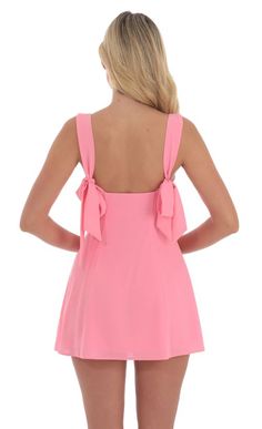 Square Neckline Dress in Pink | LUCY IN THE SKY Chiffon Fabric Dress, Bows Dress, Square Neckline Dress, Cute Wedges, Lucy In The Sky, Sorority Outfits, Neckline Dress, Flowy Skirt, Crepe Fabric