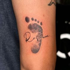 Baby Footprint Tattoo Baby Tattoo For Dads, Secret Tattoo, Baby Tattoo Designs, Tiny Miracles, Special Tattoos, Mommy Tattoos