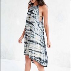 Black And White Tie Dye Swing Dress Never Worn Black And White Tie Dye, Dye Dress, White Midi, Urban Dresses, Vintage Havana, Urban Outfitters Dress, Dyed Dress, Tie Dye Dress, Dip Dye