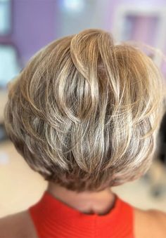 Haircuts For Short Hair For Women With Bangs, Hairstyles For Coarse Thick Hair, Short Bob With Blonde Highlights, Jane Pauley Haircut, Women Over 60 Short Haircuts, Back View Hairstyles, Stacked Inverted Bob Haircuts Short, Haircut For 60 Yr Old Woman, Med Haircuts For Women Medium Layered