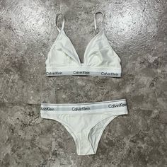 Nwot Never Worn No Flaws! Cheeky Bottoms And Triangle Unpadded Top Calvin Klein Bra And Under Set, Calvin Klein Sets Women, Bra Closet, Calvin Klein Sets, Bra And Under Set, Kai Outfits, White Bra Top, Calvin Klein Set, Calvin Klein Bra