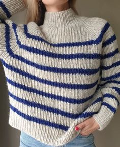 Styles 2023,moda, winter, autumn Lady Outfits, Raglan Knit, Striped Knitwear, Norwegian Sweater, Striped Knitted Sweater, Crochet Jumper, Jumper Knitting Pattern, Crochet Stitches For Beginners, Sweater Knitting Patterns