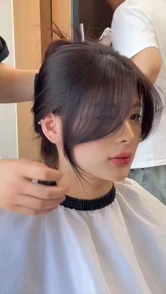 Front Haircut For Short Hair, How To Cut Perfect Bangs, Front Bangs With Short Hair, How Do You Style Curtain Bangs, Asian Hair With Bangs, Front Haircut Styles, Front Cut Hairstyles, Front Haircut Ideas, Haïr Cut For Chubby Face