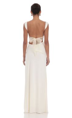 Open Back Bow Maxi Dress in White White Black Tie Dress, Wedding Dress Dance Party, All White Outfit Classy, Modern Prom, Formal Maxi Dresses, Prom Dress Inspo, Junior Prom, Lucy In The Sky, Prom Dress Inspiration