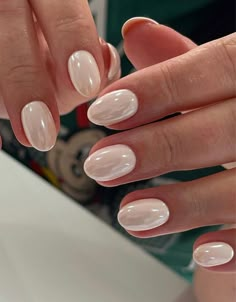 Oval Nail Ideas, Oval Nail, Subtle Nails, Colorful Nails, Summery Nails, Minimal Nails, Oval Nails