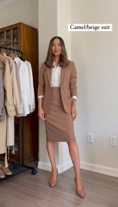 Work Trip Outfits, Work Travel Outfit, Business Travel Outfits, Life With Jazz, Happy Hour Outfit, Stylish Office Wear, Business Dress Women, Trip Outfit