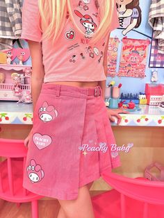 ♡ Material: 98% Polyester, 2% Elastane♡ Zipper closure ♡ Does Not come with the Hello Kitty charm chain ♡ Size S - waist line: 63 cm, hip size: 86 cm, length: 40 cm Size M - waist line: 67 cm, hip size: 90 cm, length: 40 cm Size L - waist line: 71 cm, hip size: 94 cm, length: 41 cm Size XL - waist line: 75 cm, hip size: 98 cm, length: 41 cm♡ Wash: Machine Wash Light with Cold Water and Hang Dry♡ Handling Time: 30 business days Kawaii Summer School Skirt, Pink Cotton Kawaii Skirt, Hello Kitty Charm, Skirt With Zipper, High Waist Skirt, Charm Chain, Gift Wrapping Services, My Melody, Waist Skirt