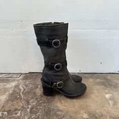 More interesting positions in the profile!😎 Discount when buying multiple items! If you have any questions write in messages Shipping: USA 2 weeks Europe 1-2 weeks Australia-Canada 3-4 weeks Types Of Boots, Y2k Boots, Y2k Shoes, Old Boots, Next Shoes, Free Girl, Stunning Shoes, Fairy Core, Aesthetic Shoes